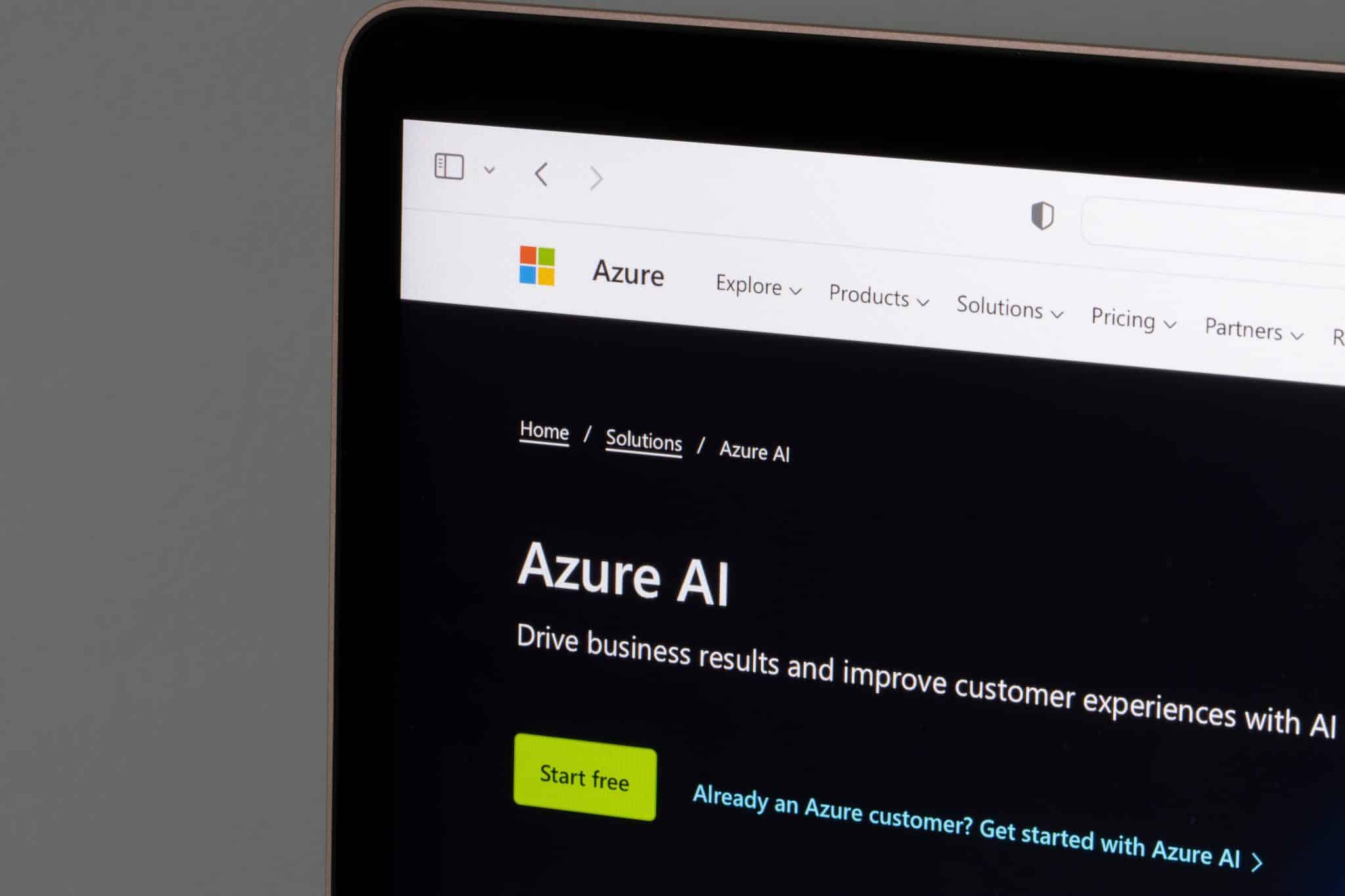 Microsoft Azure OpenAI вече позволява на предприятията да подават собствени данни към ChatGPT